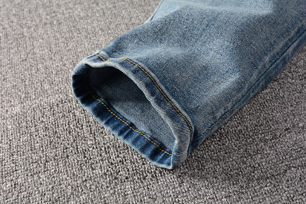 AMIRI Destroyed Jean #828